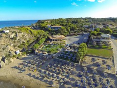 Plaka Beach Resort